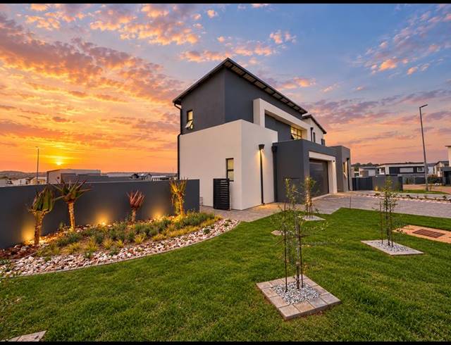5 BEDROOM HOUSE FOR SALE IN MIDSTREAM HEIGHTS